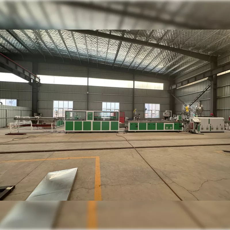 อุปกรณ์การผลิตพื้นอัดรีดร่วม PVC Outdoor มีความสำคัญในอุตสาหกรรมปัจจุบันหรือไม่?
